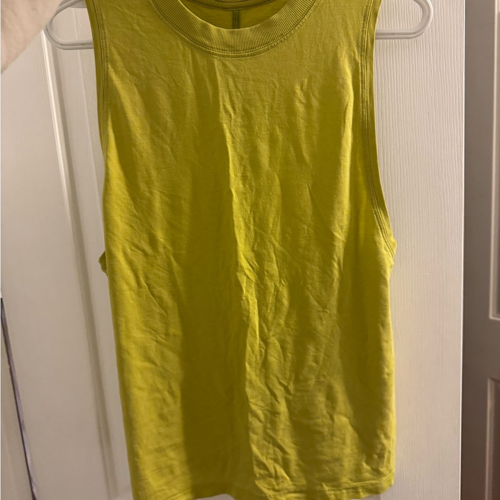Lululemon Women’s Sleeveless Top